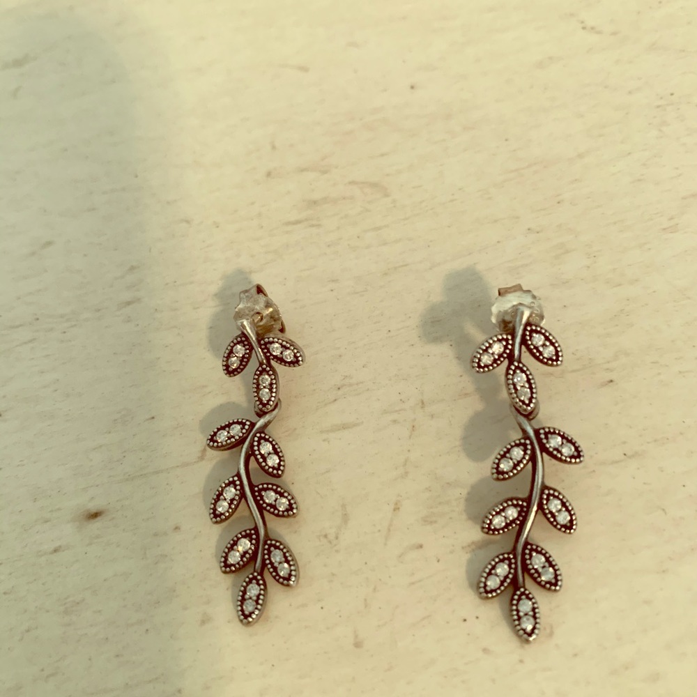 Pandora “Sparking Leaves” dangle earrings